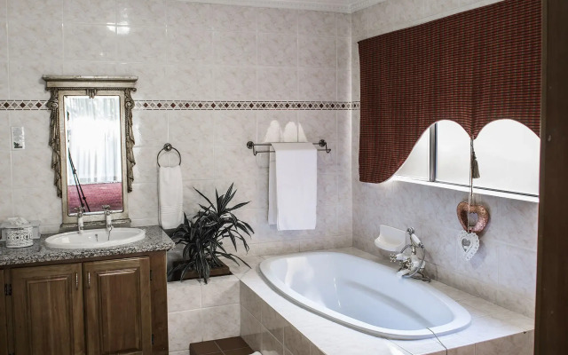 Sunward Park Guest House & Conference Centre
