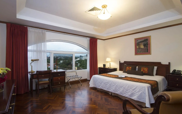 Aparthotel & Suites Villas Del Rio