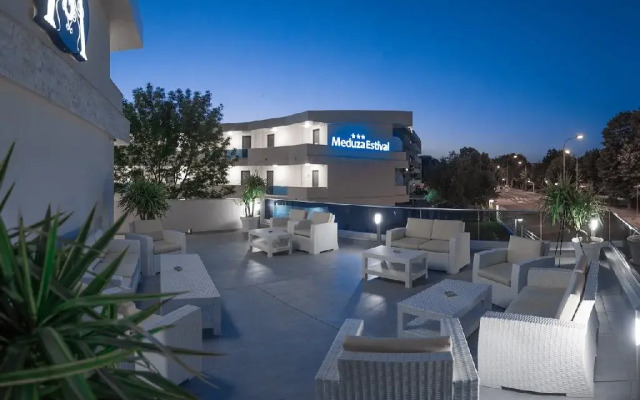 Hotel Meduza Estival