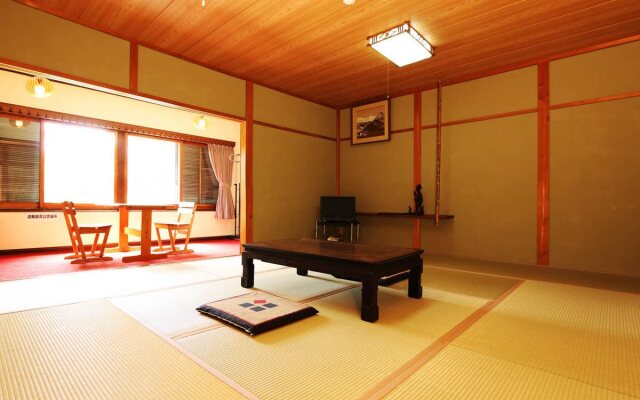 Kannabe Highland Hotel