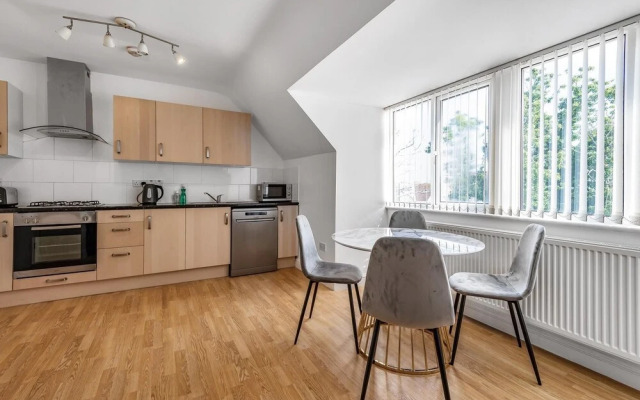 NEW Stunning & Stylish 2BD Flat Paignton Devon