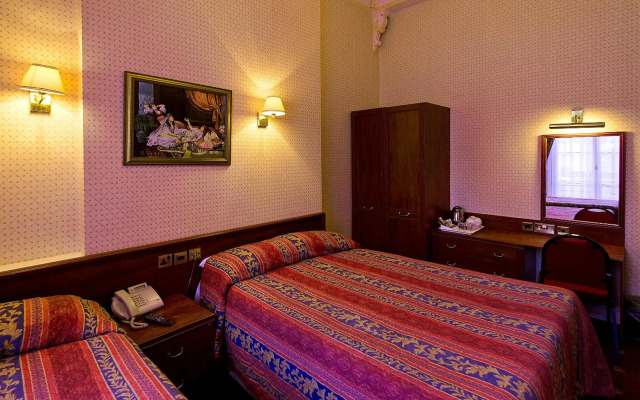 Avon Hotel