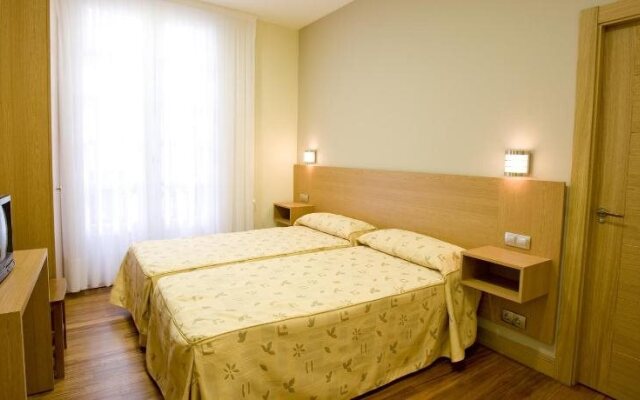 Roquefer Bilbao Central Rooms