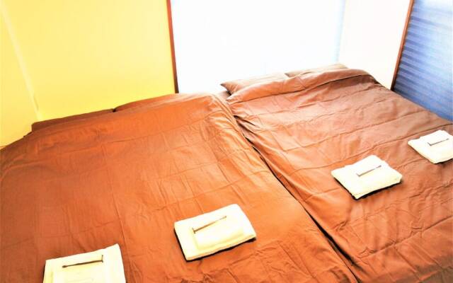 Spacious Apartment Sunshine City