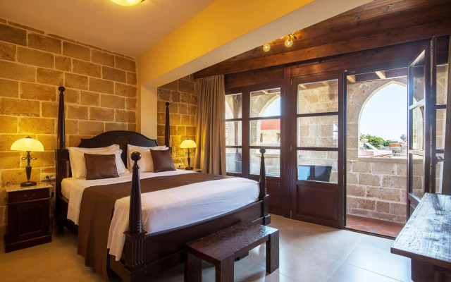 S. Nikolis Historic Boutique Hotel
