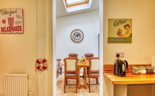 Ghar Homes - Bath Large Family Home