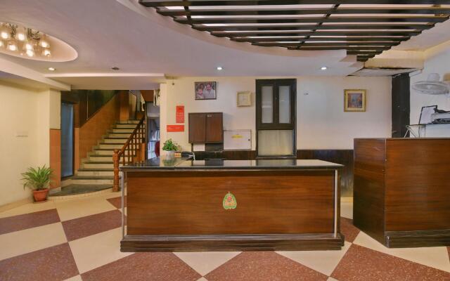 OYO 305 Hotel Rajdeep Palace