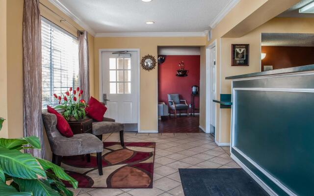 Suburban Studios Albuquerque Midtown - University