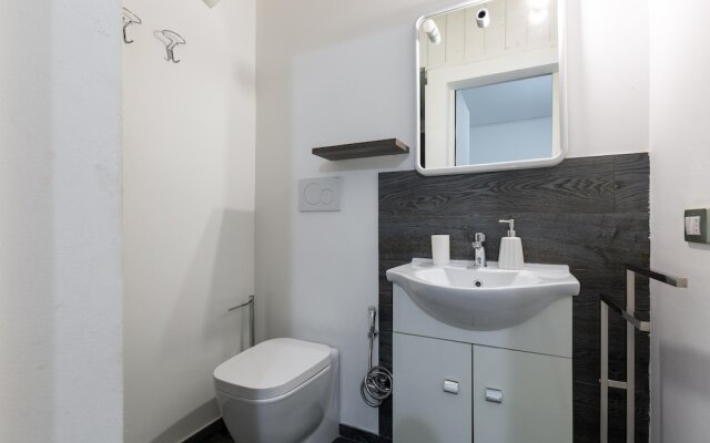 3137 Villetta Velia by Barbarhouse