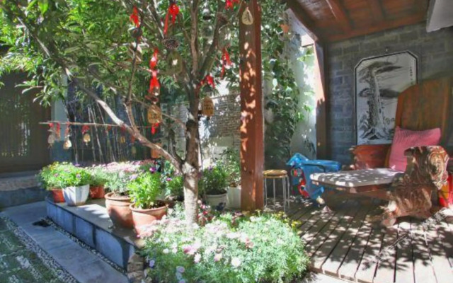 Lijiang Liuyue Tang Inn