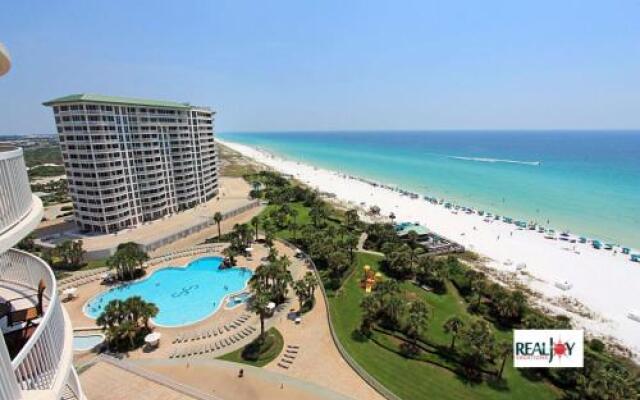 St Lucia 1002 by RealJoy