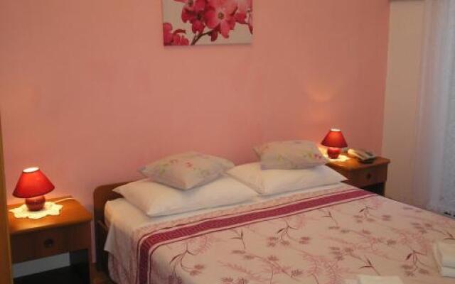 Rooms Matea Pula