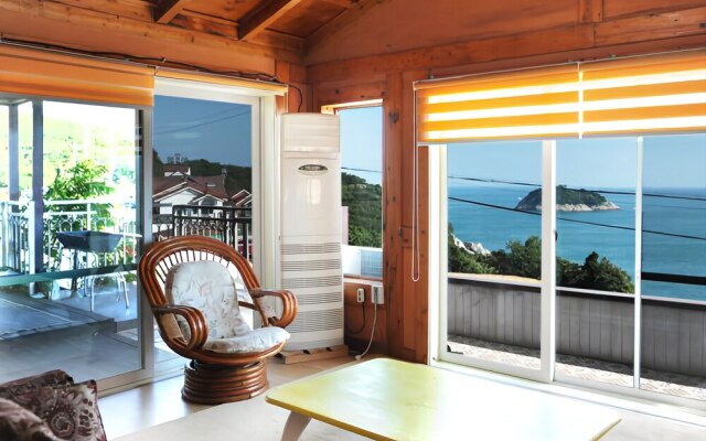 Geoje Sumireu Pension