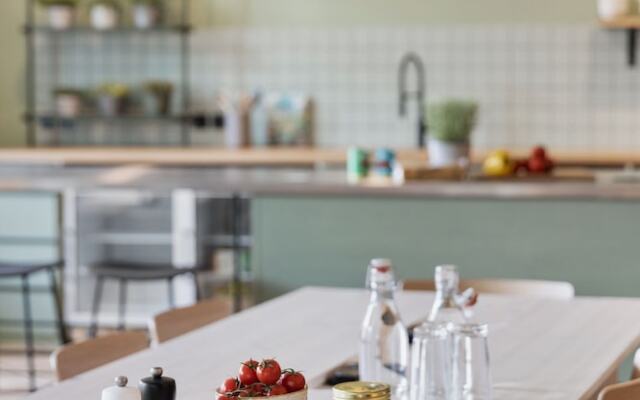 Stay KooooK Geneva City – Online Check In