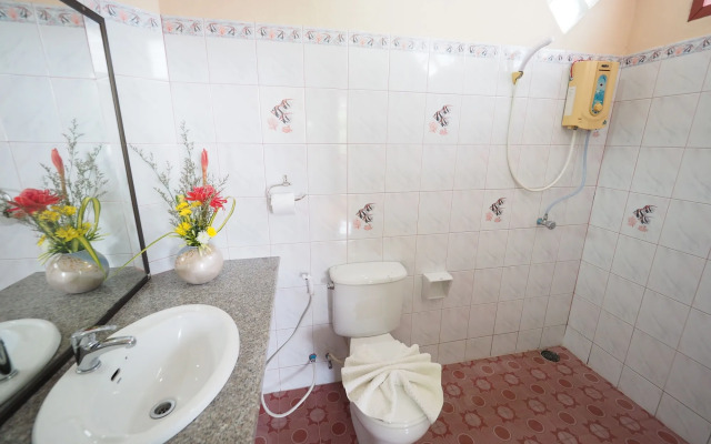 Me Mee Place & Tour Krabi