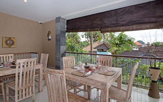 Vansari Hotel