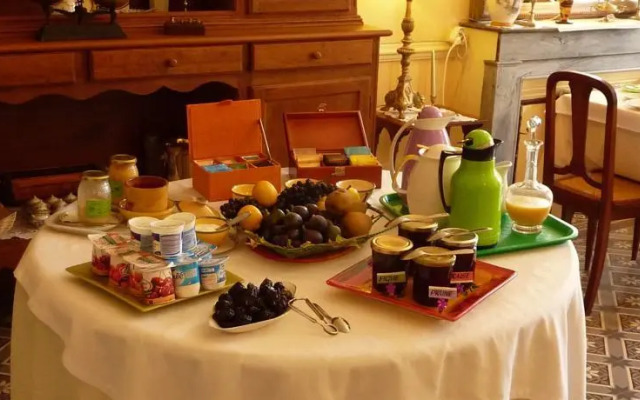 Château Gourdet Maison dHôtes