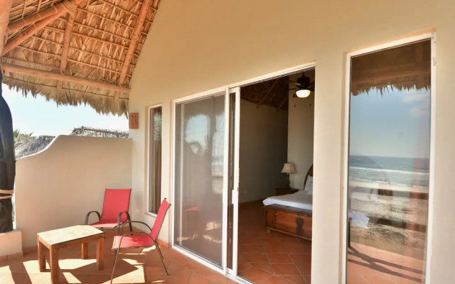 Cerritos Surf Town Beach Front Hotel