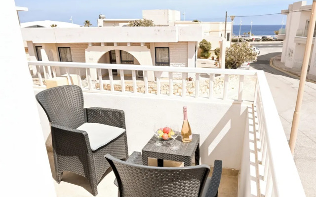 Sea Blue Horizon Qawra Bay Apartments