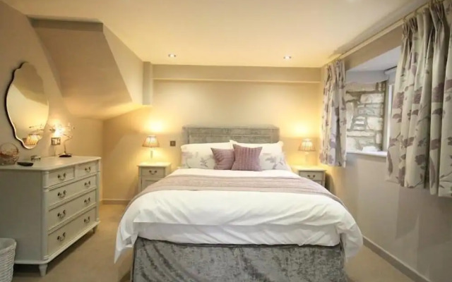 Coach House Burford, Burford