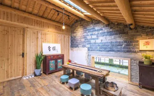 Liuzhu Dongyuan Boutique Hostel