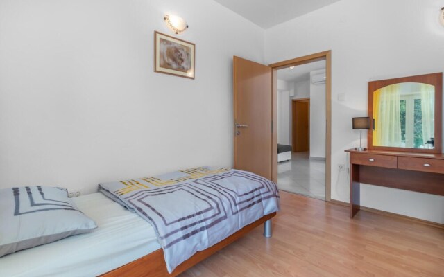 Awesome Home in Jadranovo With Wifi and 3 Bedrooms