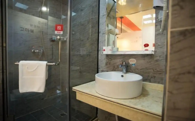 Thank Inn Chain Hotel Guangdong Zhuhai Doumen District Jing'an Bridge