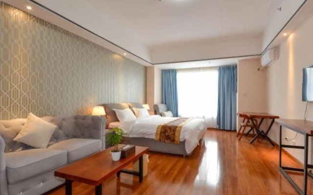 Youth Sunshine Apartment (Taizhou Wanda Store)