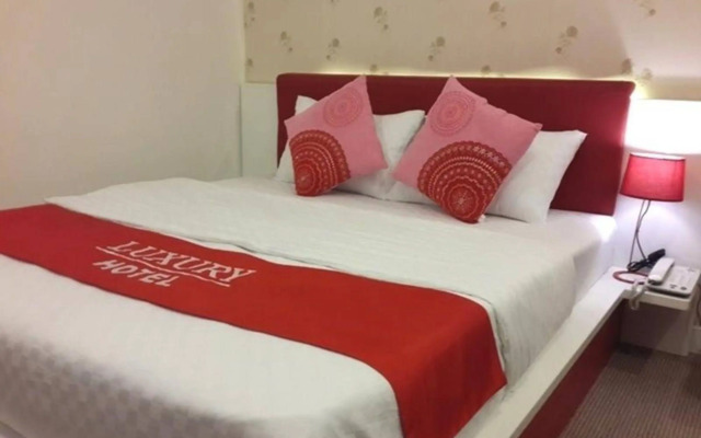 Luxury Hotel