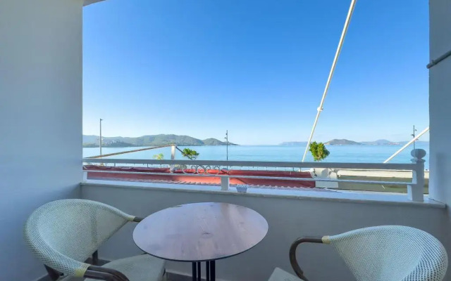 Cloud 9 Rooms