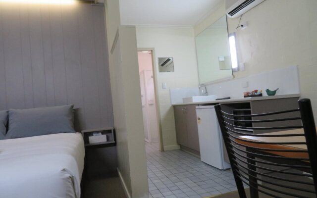 Bishops Lodge Narrandera