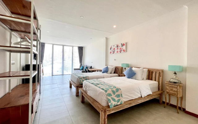 Komodo Suites Downtown – Guest Rooms – Labuan Bajo