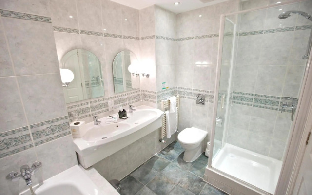 Marygreen Manor Hotel
