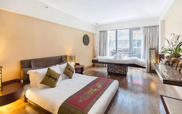 Regal Airport Hotel