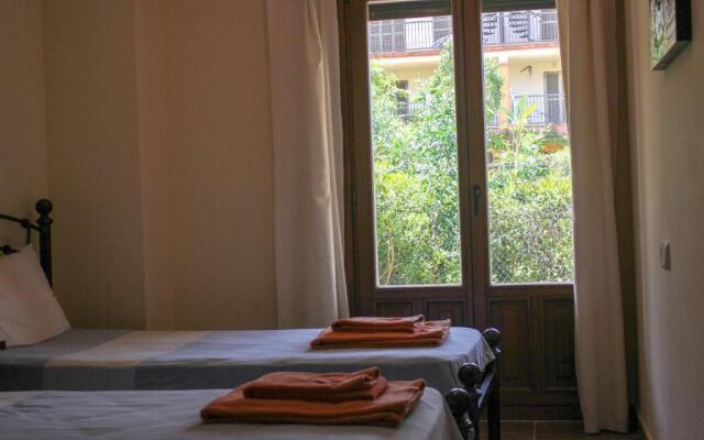 Haa001) Apartamento Moderno Con Jardín.