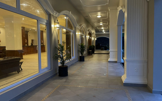 Montrose Golf Resort & Spa