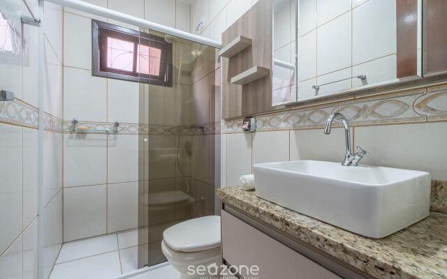 Casa com piscina e churrasqueira Penha SC AFF136