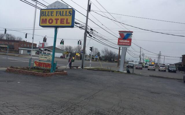 Blue Falls Motel