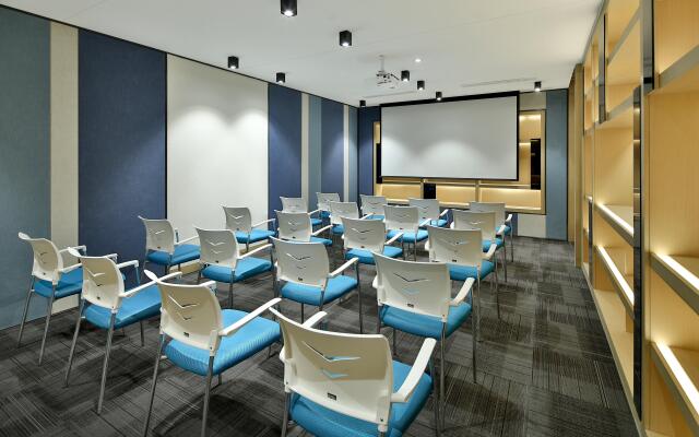 Holiday Inn Express Chengdu Wenjiang Hotspring by IHG