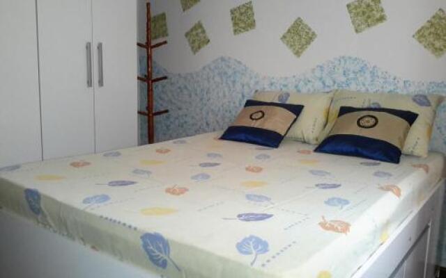 Quarto Privativo em Apartamento Confortável