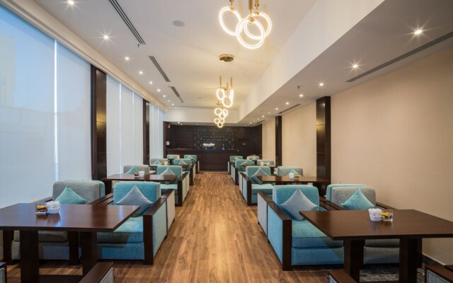 Naviti Warwick Dammam