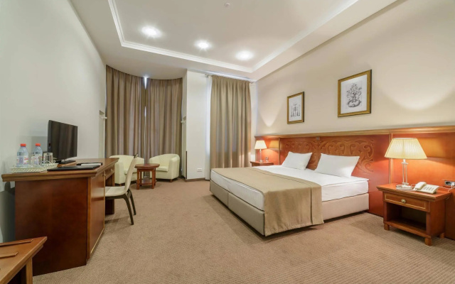 Hotel «ALARUS LUXE»