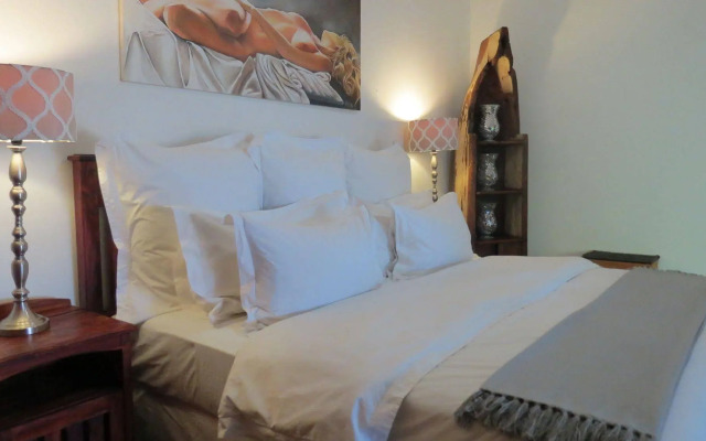 Dinkwe Lodge & Guest House