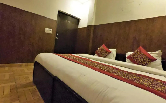 Bhagirathi Hotel in Tapovan By PerfectStyaz