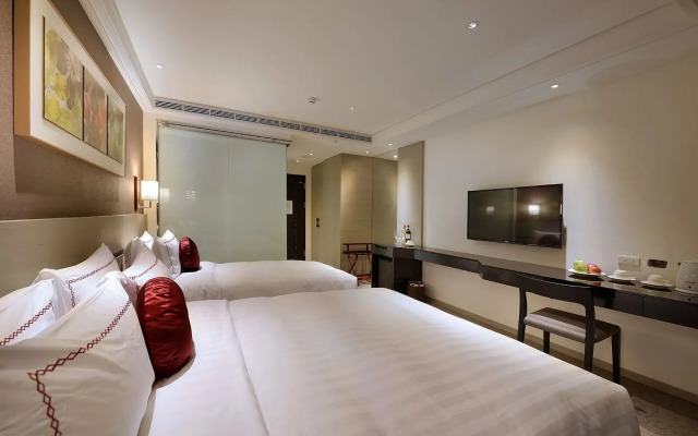 Shiny Ocean Hotel