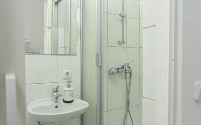 Economy Apartment well connected to the whole city