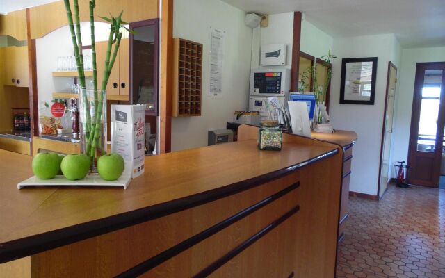 Le 2 by HOTEL AKENA LA FERTE BERNARD