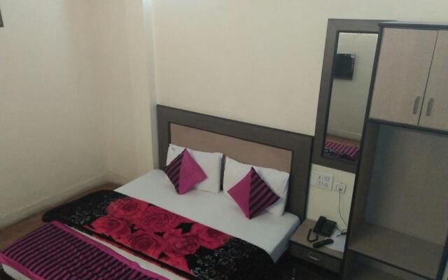 Hotel Dilli by OYO Rooms