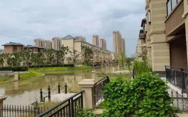 Qidong Risheng Donghai Holiday Apartment