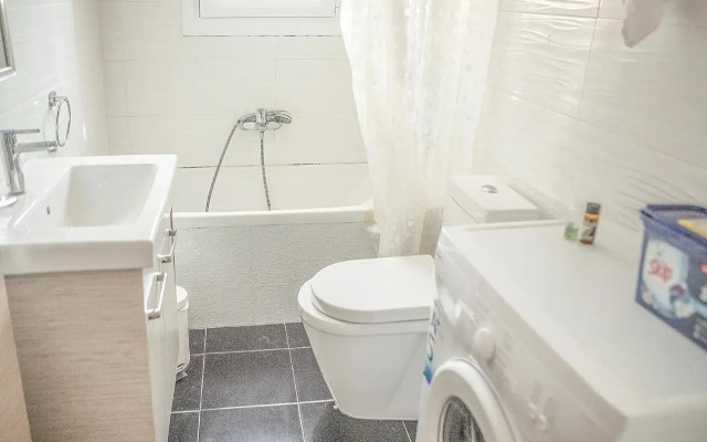 Spacious1 Bedroom Flat In The Heart Of Athens